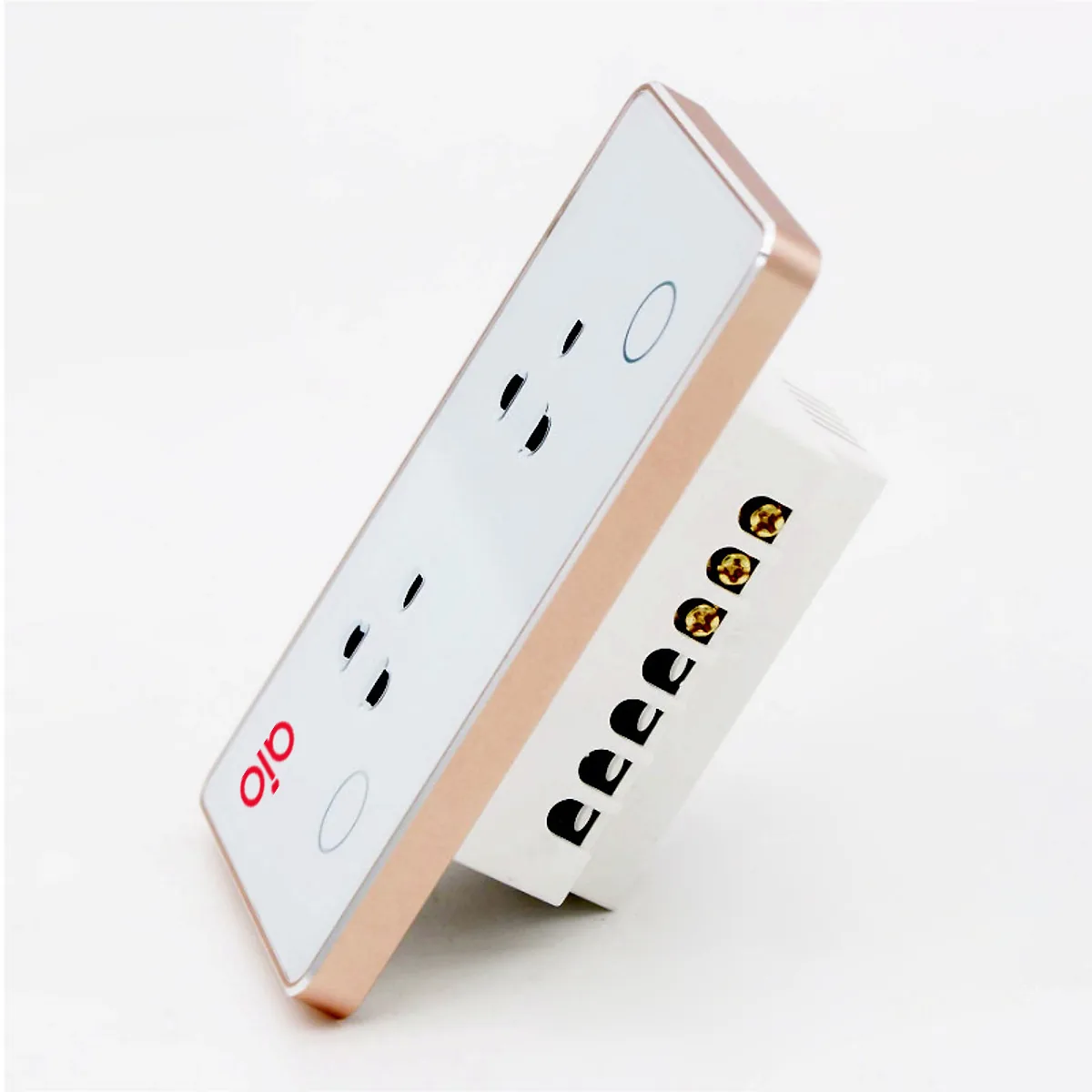 Ổ cắm thương hiệu Nhà Thông Minh AIO từ Viettel Construction – App VCC Smart Home